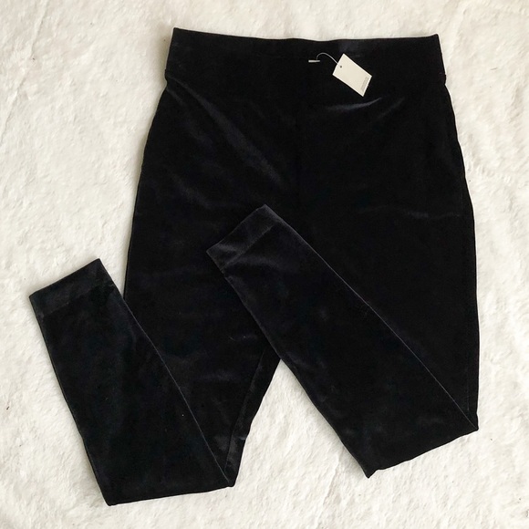 SOLD LOFT | Petite Black Velvet Leggings NWT - Picture 4 of 7